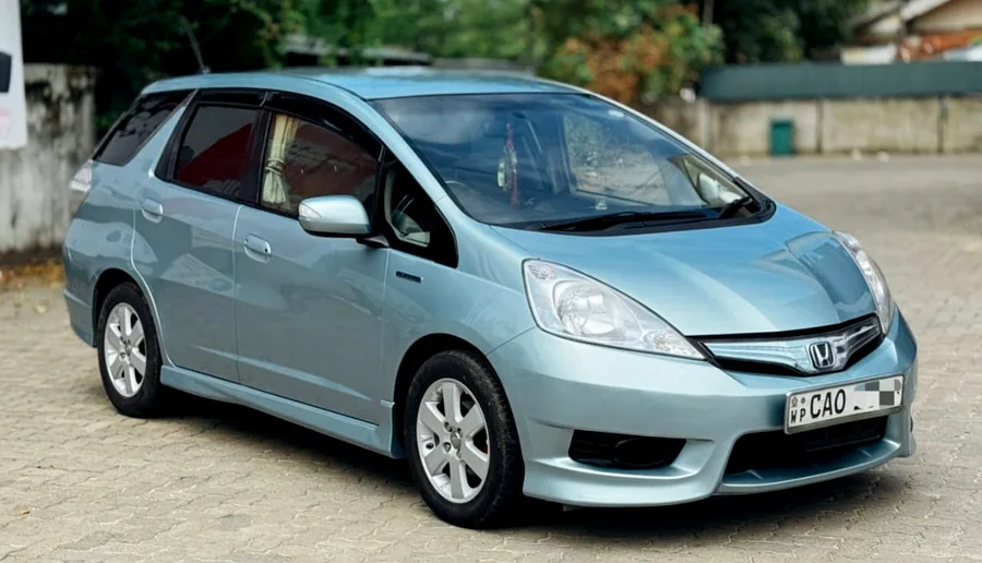 GCH Honda Fit Shuttle 2 Pax Private Transfer Sri Lanka